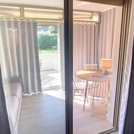 Apartment Superbe Jardin, Terrasse, Piscine 307l Kali *